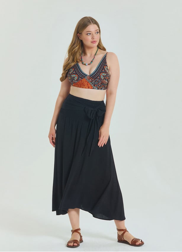 Black Plus Size Skirt with Waist Tie and Gipe Detail 4595